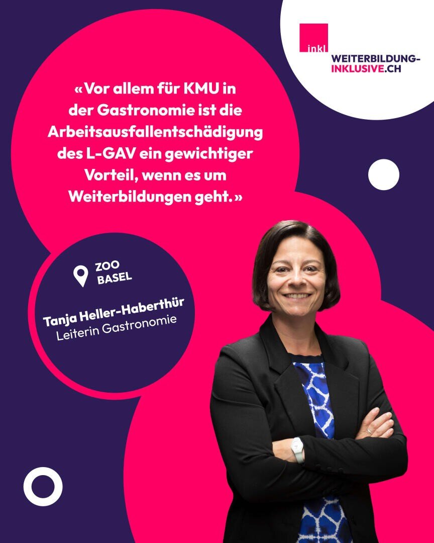 Eine Frau in einem schwarzen Kostüm steht lächelnd da, die Arme verschränkt. In einer Sprechblase ist ihr Zitat über die Vorteile der L-GAV-Entschädigung für Weiterbildungen in der Gastronomie zu sehen, ergänzt durch das Logo von Weiterbildung-Inklusive.ch.
