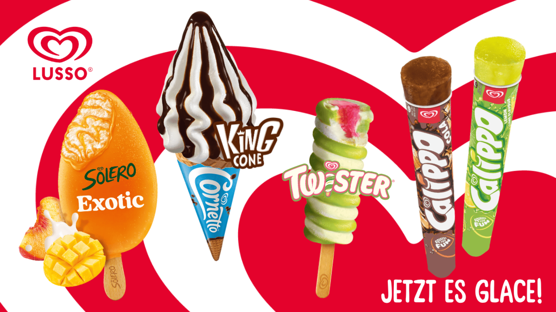 Auf einem rot-weißen Hintergrund sind fünf bunte Eissorten von Lusso zu sehen, darunter Mango, Schokolade, Vanille und verschiedene Fruchtsorten. Der Text unten rechts lautet: JETZT ES GLACE!.