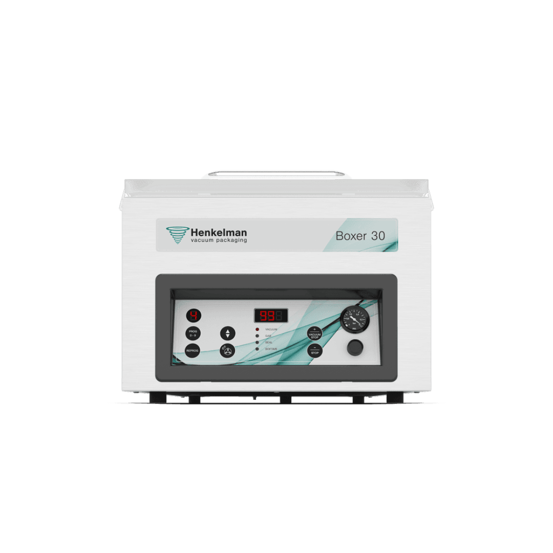 Vorderansicht einer Henkelman Boxer 30 Vakuumverpackungsmaschine mit Digitalanzeige, Bedientasten, Manometer und einem silbernen Griff an der Oberseite vor einem schlichten weißen Hintergrund.